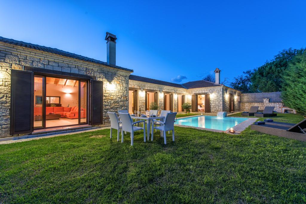 Astarte - Kyveli Luxurious Private Gaitani